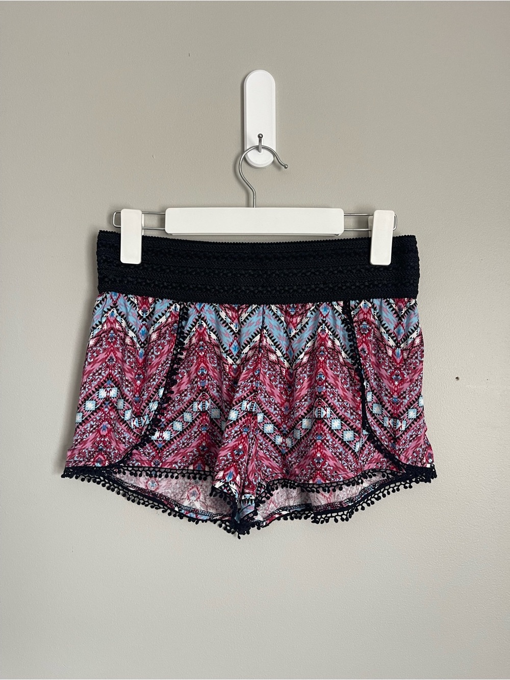 NO BOUNDARIES | Pink and Blue Geometric Shorts with Pom Trim Sz M